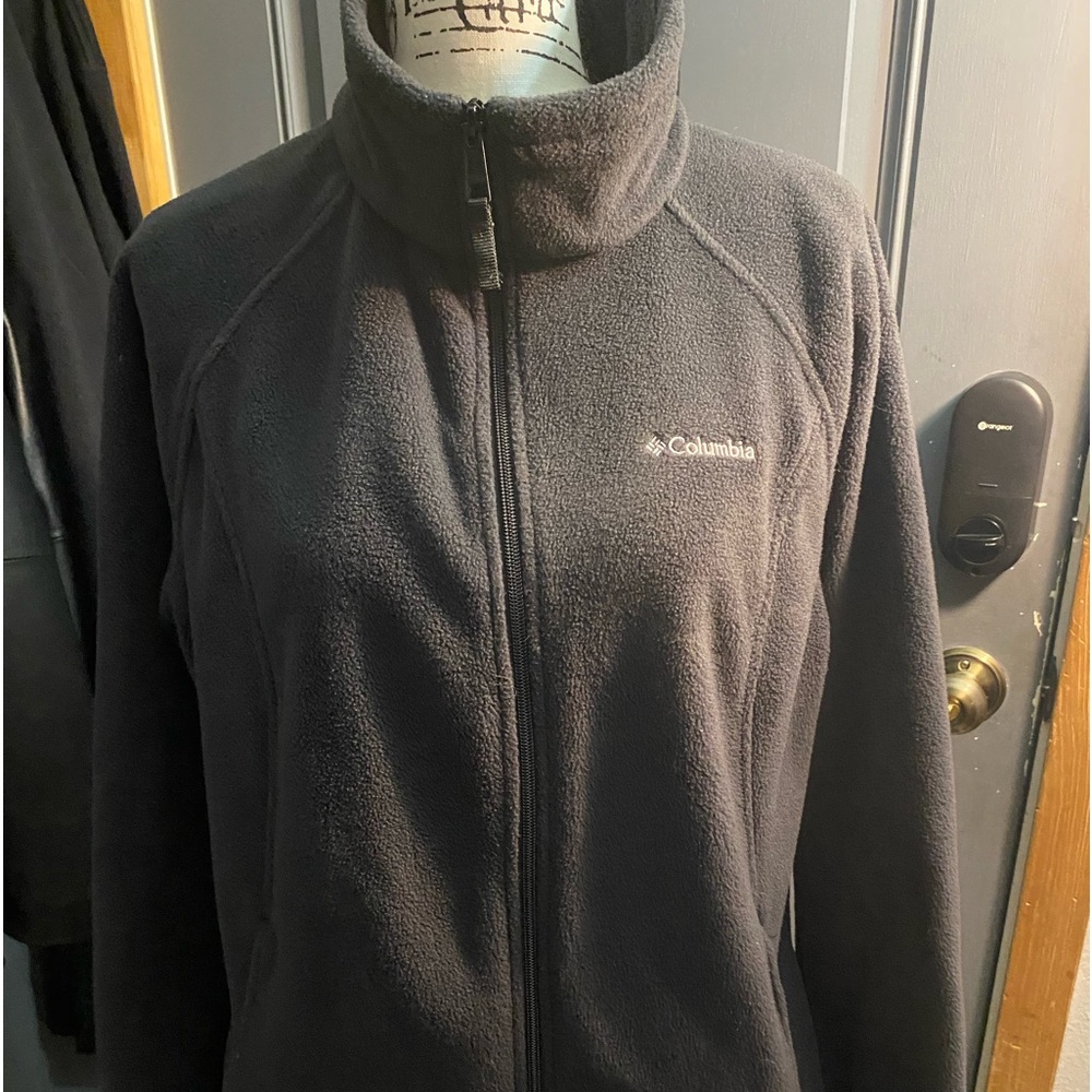 Columbia sporting wear company woman’s extra large .
